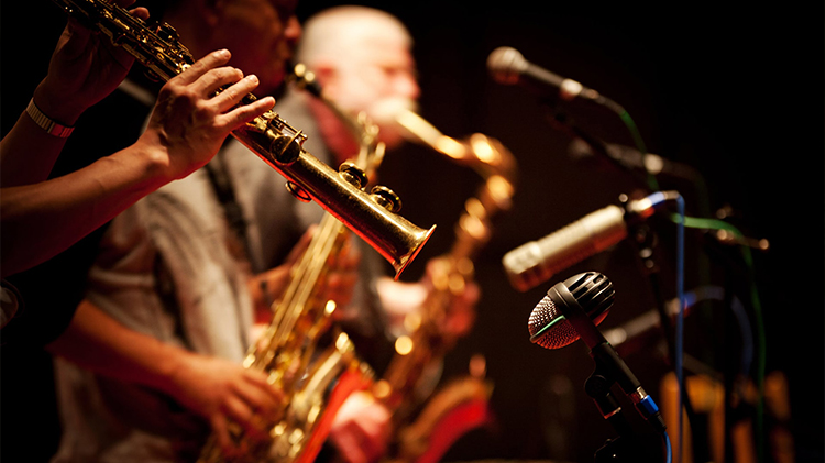 Live music in Tulum: magic under the stars